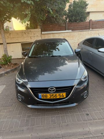 מאזדה 3