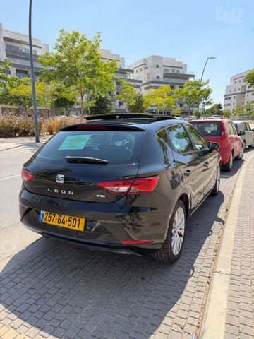 מודעת רכב סיאט לאון