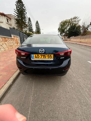 מאזדה 3