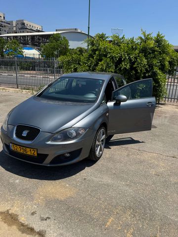 סיאט לאון