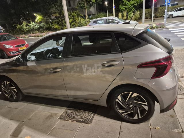 יונדאי i20