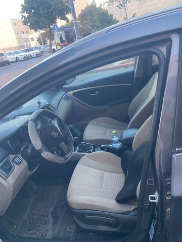 יונדאי i30