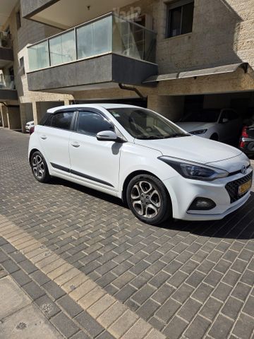מודעת רכב יונדאי i20