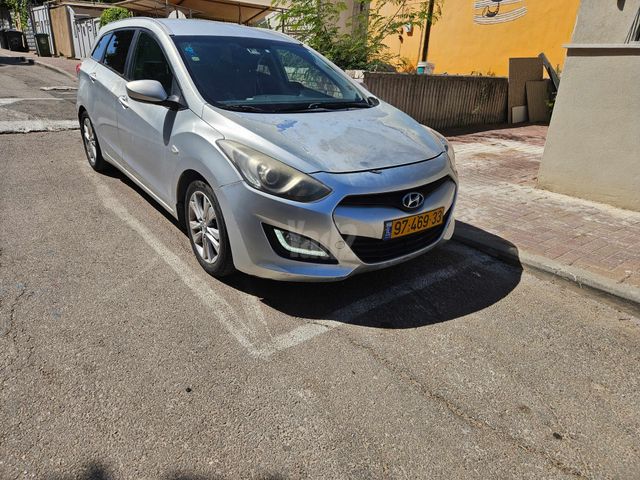 יונדאי i30