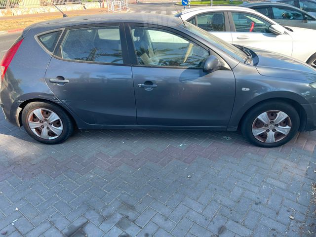 יונדאי i30