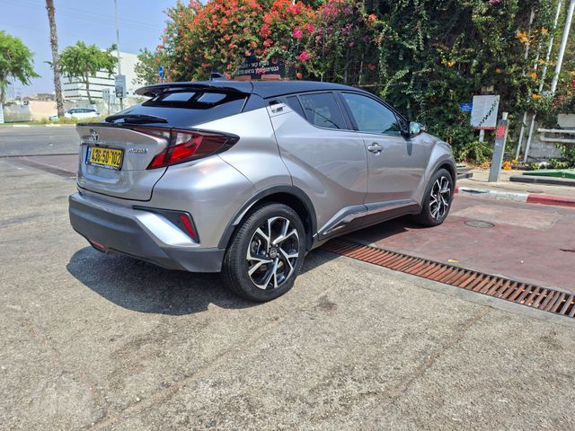 טויוטה C-HR