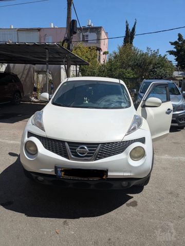 ניסאן ג'וק