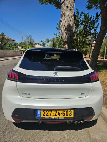 פיג'ו 208