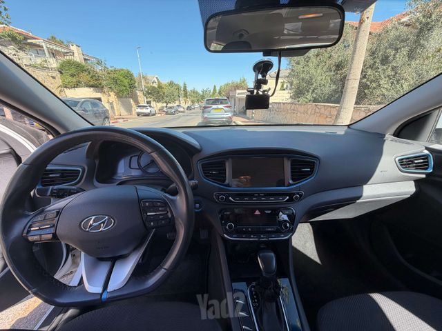 יונדאי איוניק