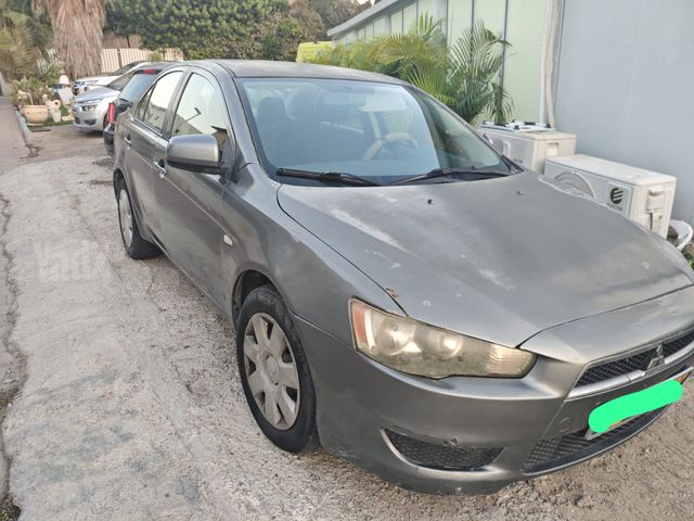 מיצובישי לנסר