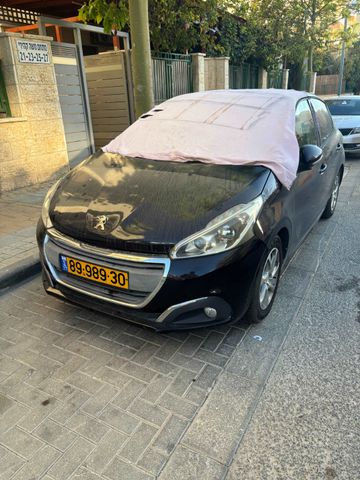פיג'ו 208