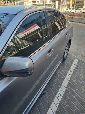מודעת רכב סובארו B4/לגאסי