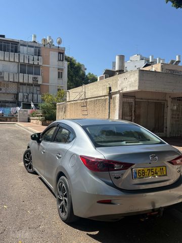 מאזדה 3