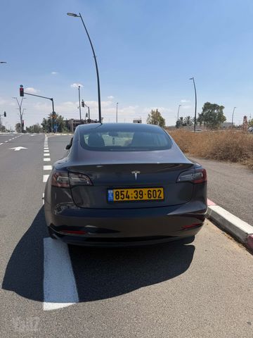 טסלה מודל 3