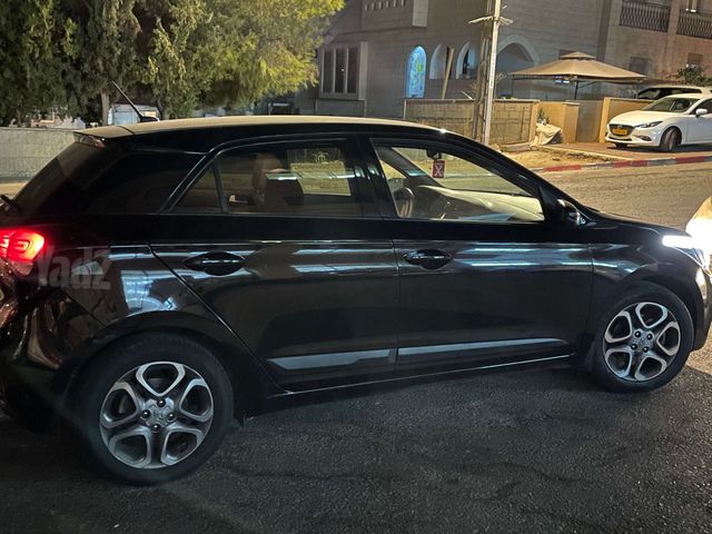 יונדאי i20