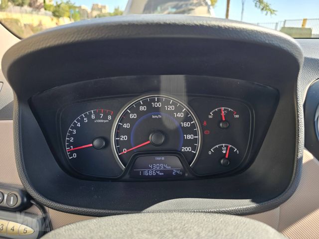 יונדאי i10