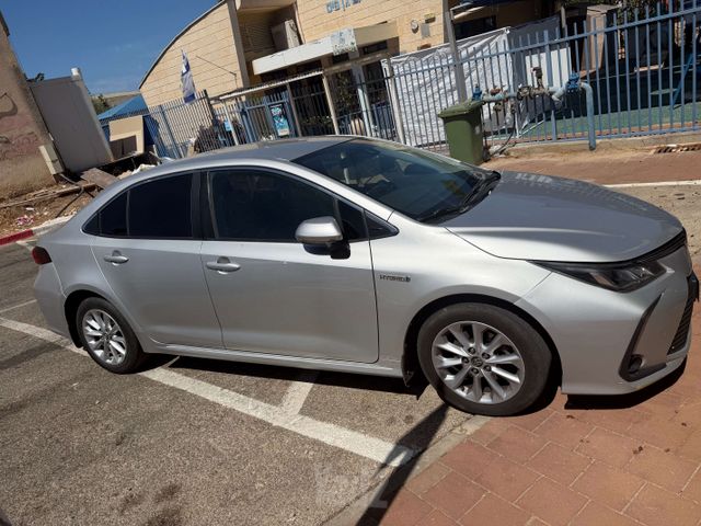 מודעת רכב טויוטה קורולה