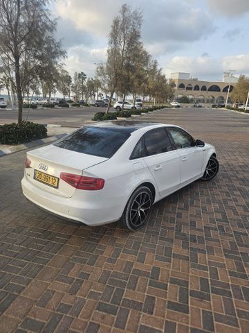 אאודי A4