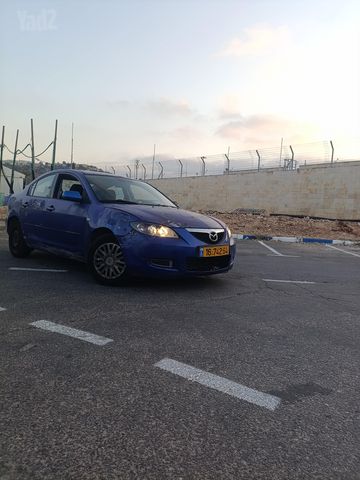 מודעת רכב מאזדה 3