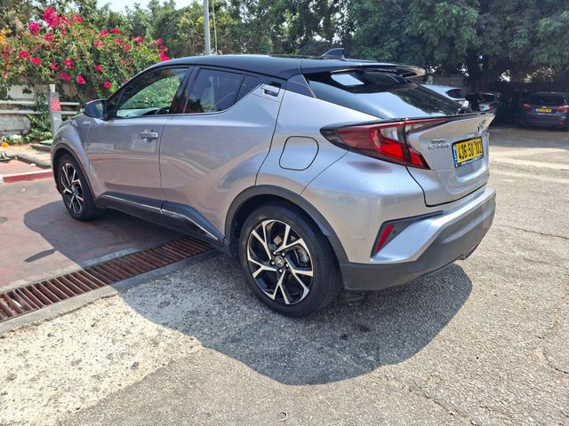 טויוטה C-HR