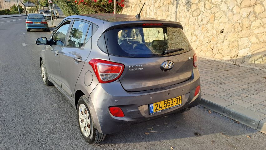 יונדאי i10