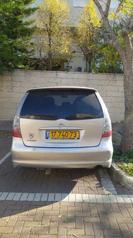 מיצובישי גרנדיס