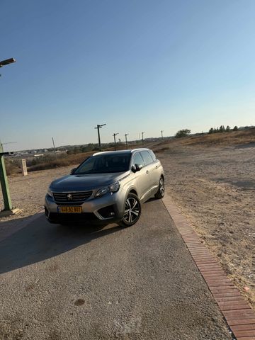 פיג'ו 5008