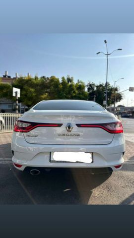 רנו מגאן