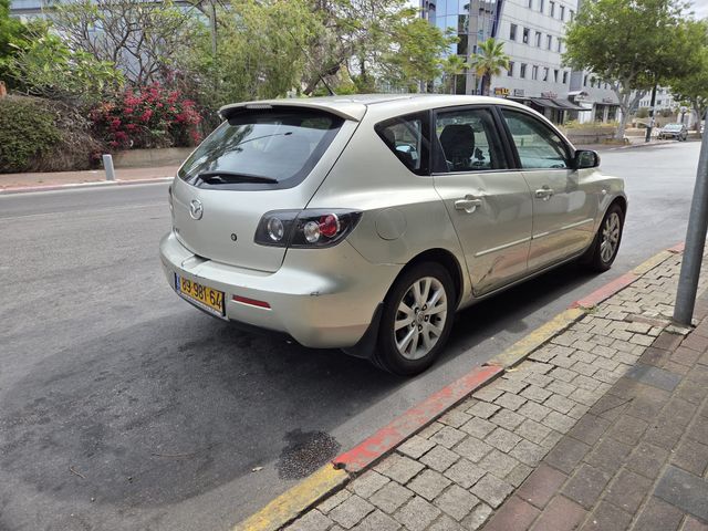 מאזדה 3