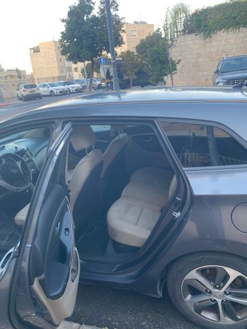 יונדאי i30