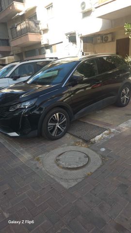 פיג'ו 3008