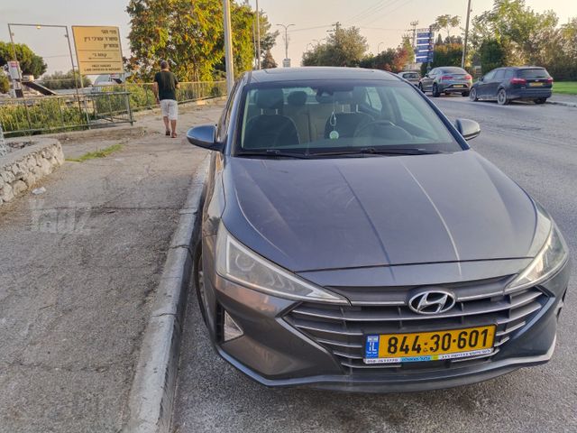 יונדאי אלנטרה