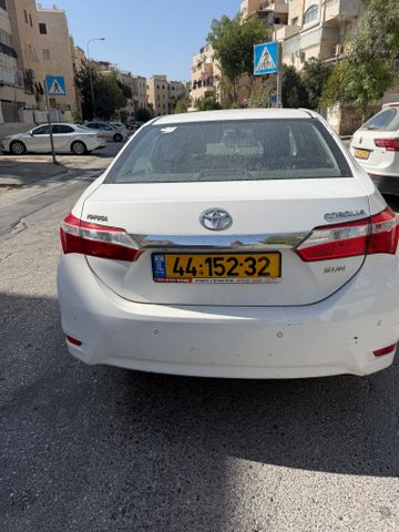 טויוטה קורולה