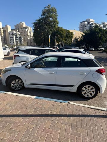 יונדאי i20