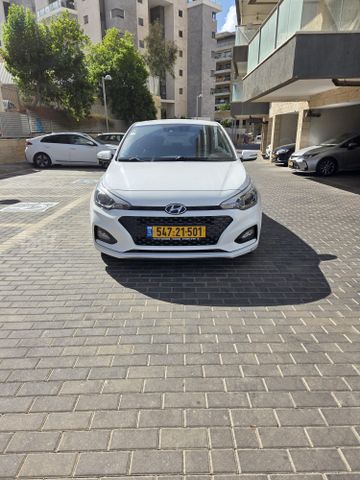 יונדאי i20