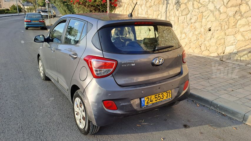 יונדאי i10