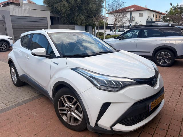 מודעת רכב טויוטה C-HR