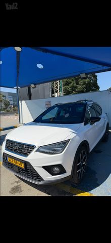 סיאט ארונה