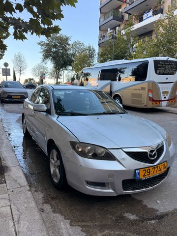 מודעת רכב מאזדה 3