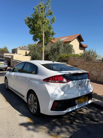 יונדאי איוניק