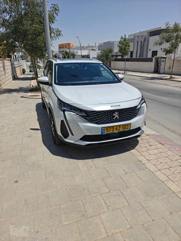 פיג'ו 5008