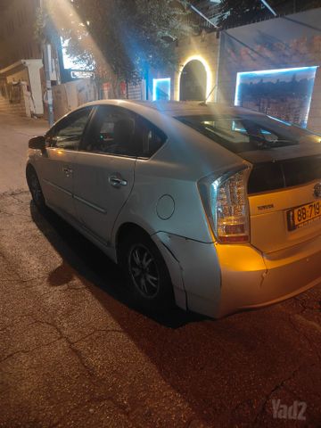 טויוטה פריוס