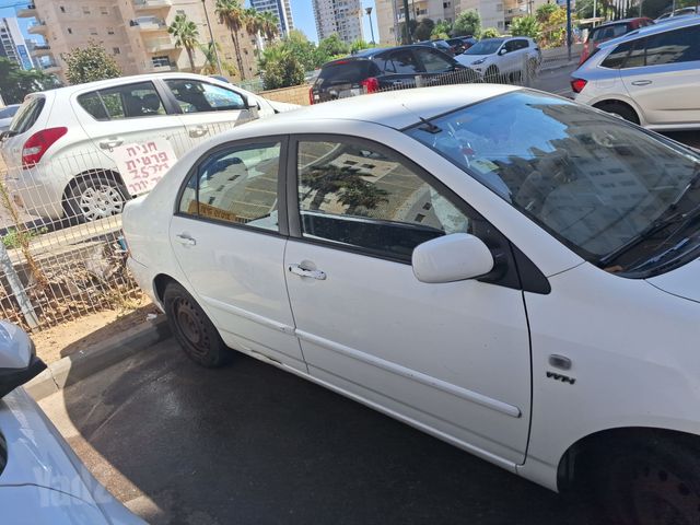 טויוטה קורולה