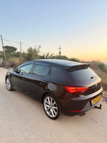 סיאט לאון