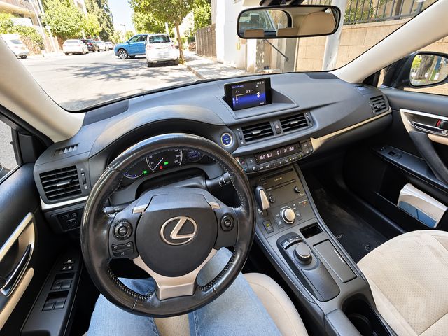 לקסוס CT