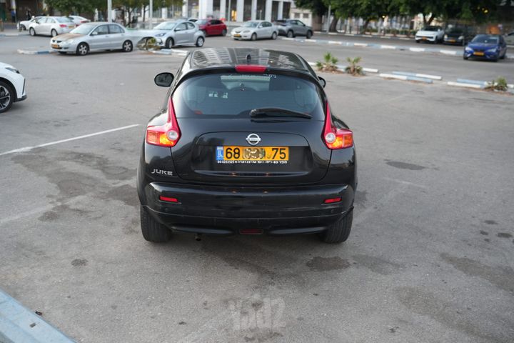 ניסאן ג'וק
