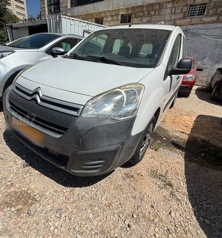 מודעת רכב סיטרואן ברלינגו