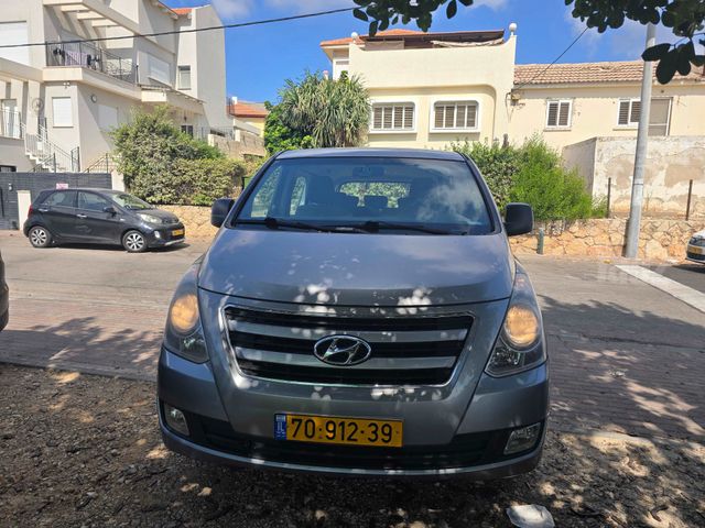 יונדאי H-1 / i800