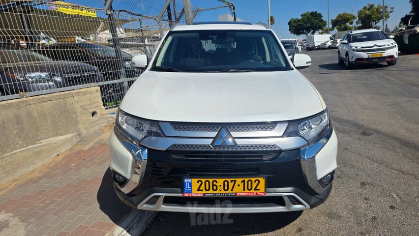 מיצובישי אאוטלנדר
