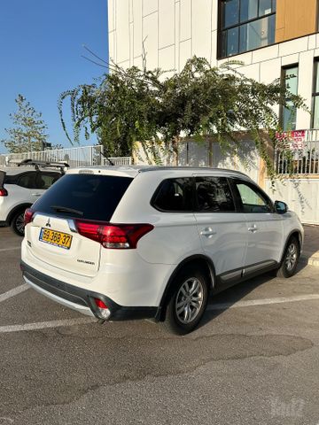מיצובישי אאוטלנדר